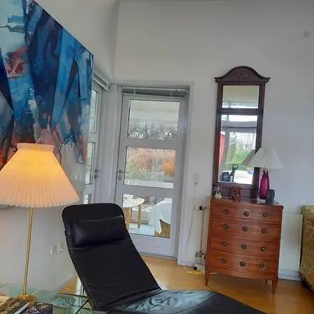 Semesterbostad 300 M To 220m2 Architect House